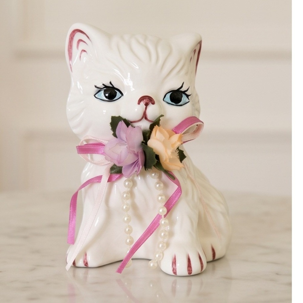 Vintage Ceramic Kitten Cat Decor White Pink Flowers‎ Faux Pearl Figurine